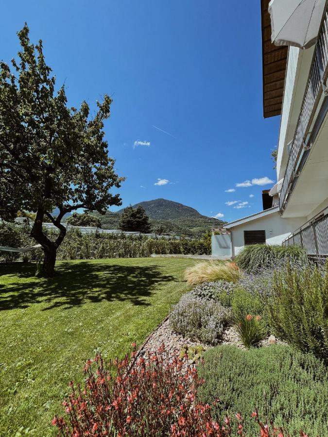 Hotel Garni Wiesenhof Lana Exterior foto
